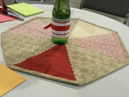1 fabric pennant placemat
