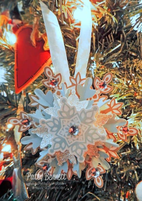 Festive-flurry-ornament-tree-patty