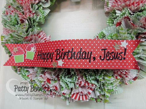 Cupcake-liner-wreath-birthday-jesus-2