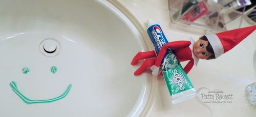 Elf-on-a-shelf-sink