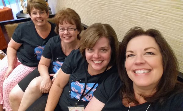 Founders-circle-selfie-pj-night-stampin-up