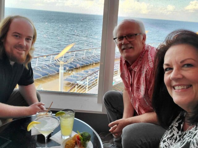 Bennett Family vacation: Scrap and Paper Cruise 2019 Symphony of the Seas ship. Stamping and crafting cruise!! www.PattyStamps.com