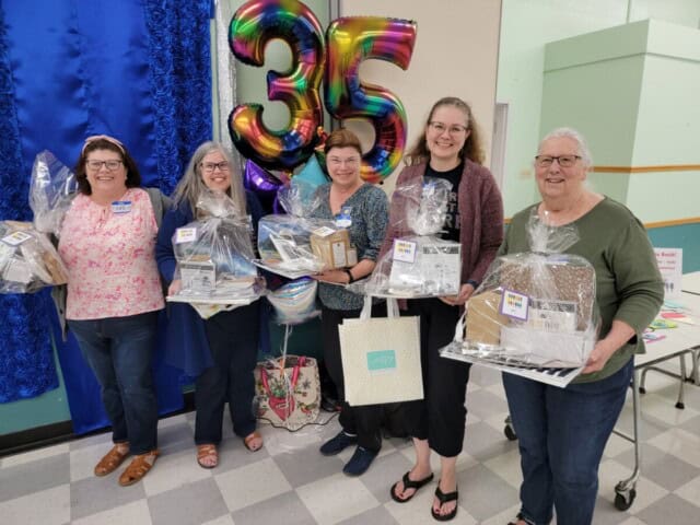 Summer Soiree Stampin' UP! event celebrating 35 years with Sara Douglass. Raffle Basket winners. Patty Bennett & Kurstan del Rosario